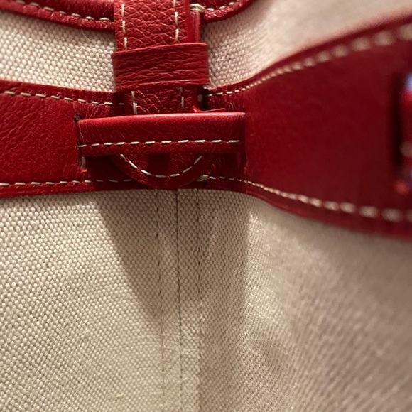 Authentic and Brand new Goyard Petit Bucket Bag in red color. Dust bag & papers - Picture 2 of 10